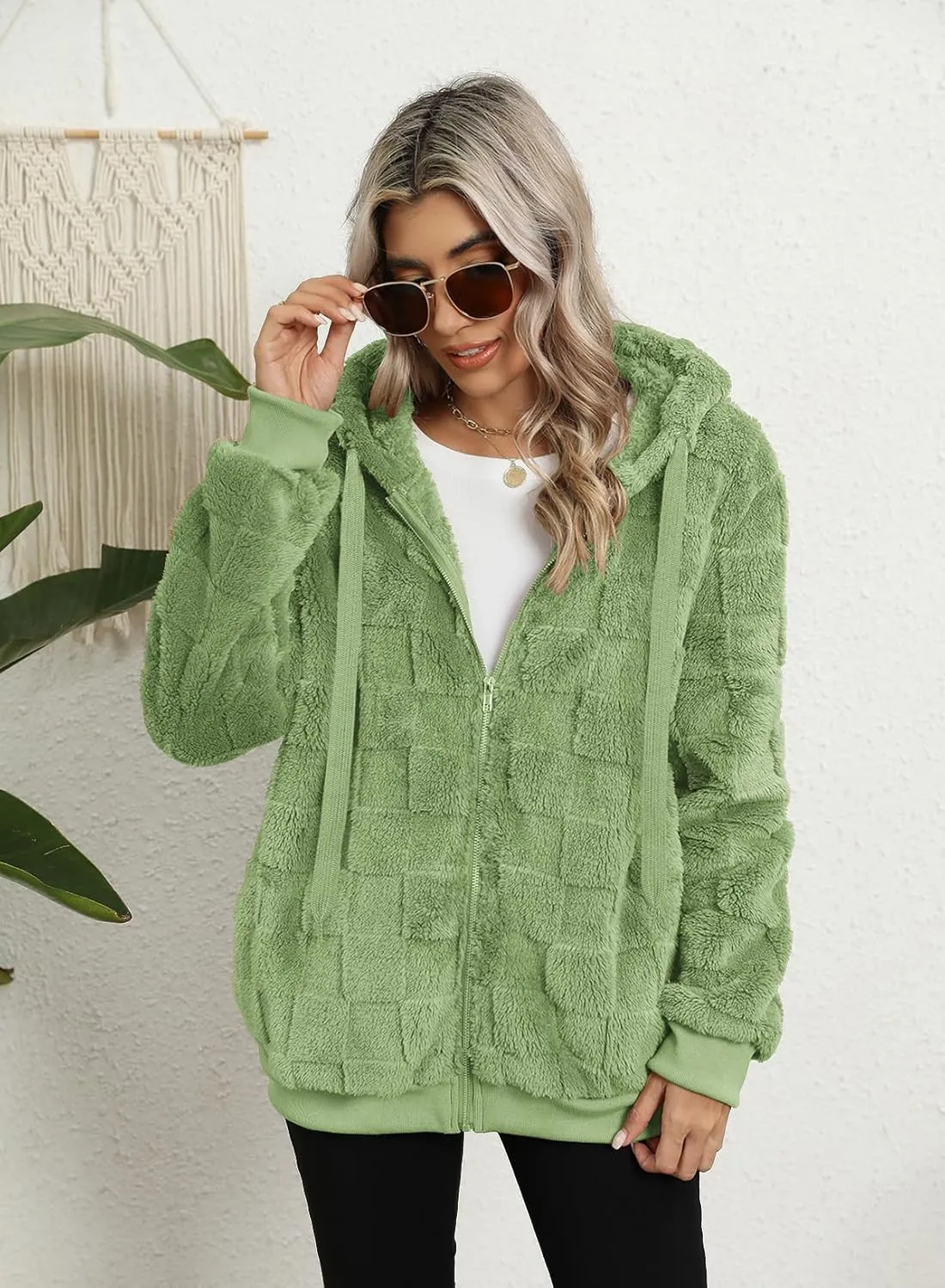Nirovien Womens Sherpa Jacket Fuzzy Zip Up Hoodie Oversized Fleece Jackets Fluffy Coat with Pockets