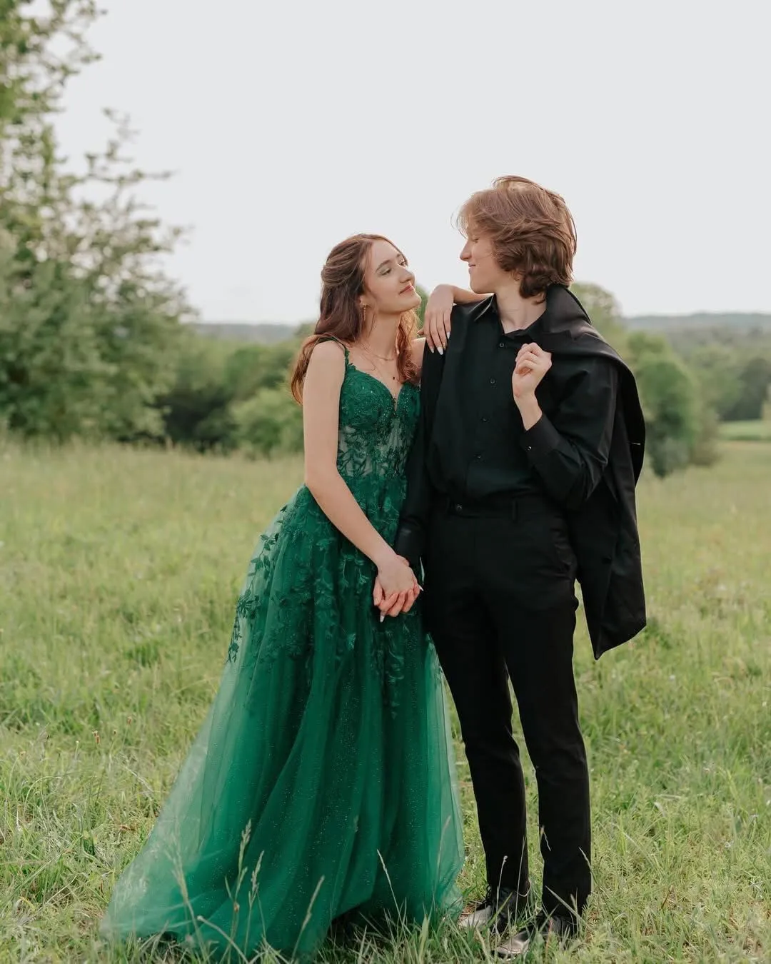 Sparkly Tulle Prom Dresses 2025 Lace Appliques Ball Gown Long Spaghetti Straps Formal Evening Gowns with Slit