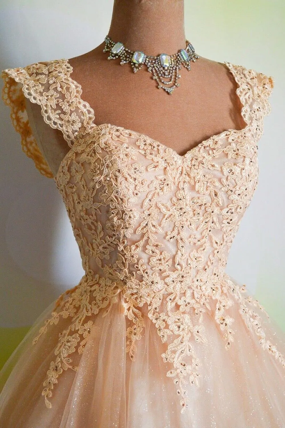 Sweetheart Homecoming Dress Lace Appliques Prom Dress Beaded Lace Mini Dress