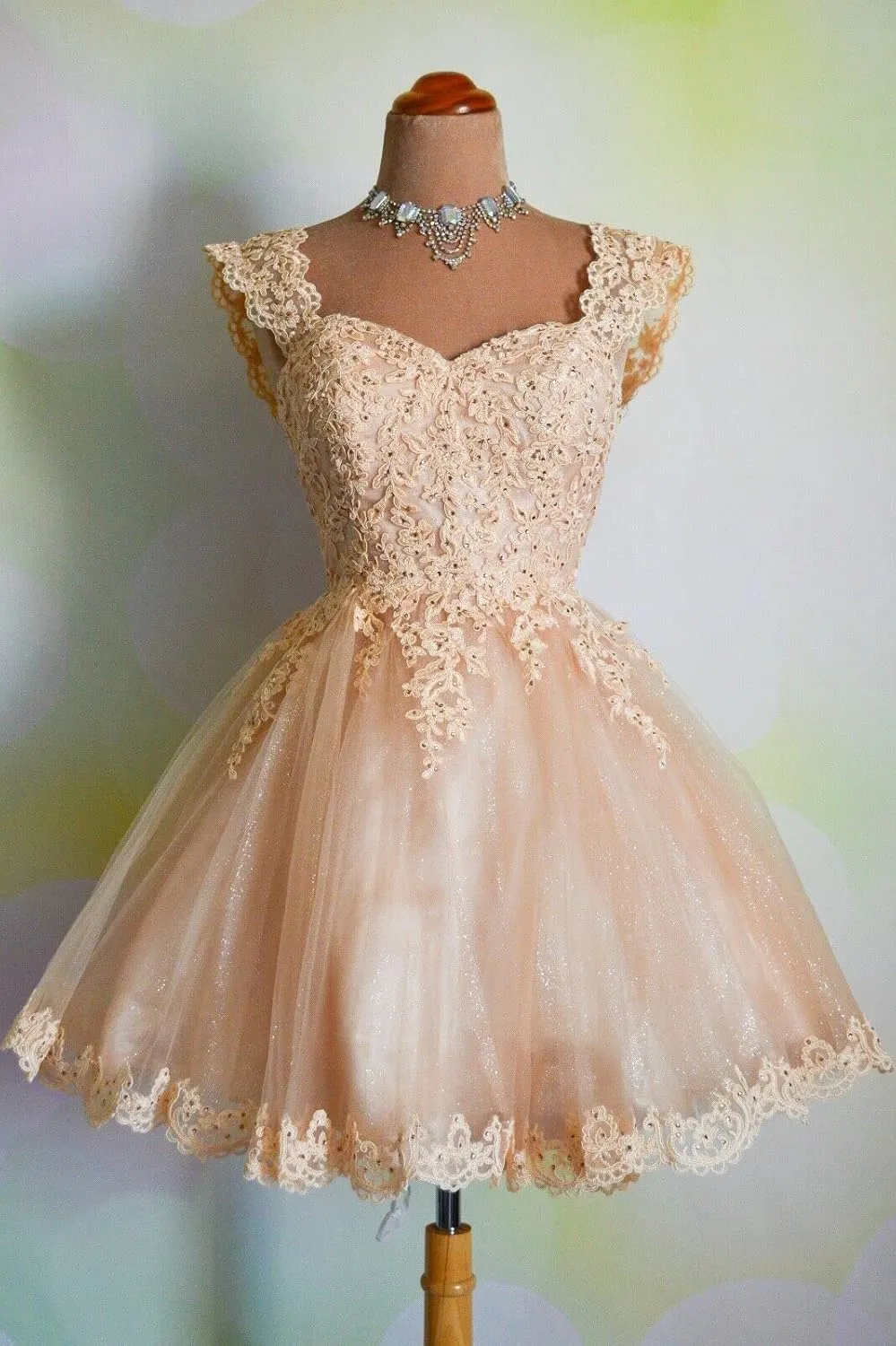 Sweetheart Homecoming Dress Lace Appliques Prom Dress Beaded Lace Mini Dress